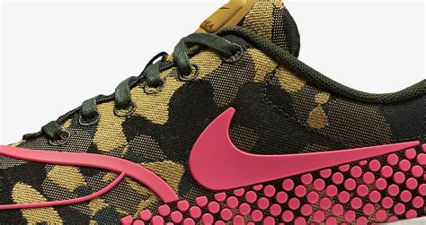 nike camouflage jacke weiß|nike camo shoes for women.